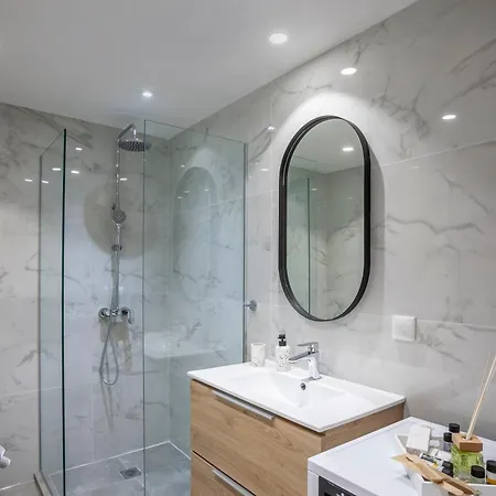 Aretha-simone-your Urban Apartament Saloniki