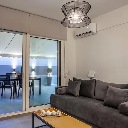 Aretha-simone-your Urban Apartament *